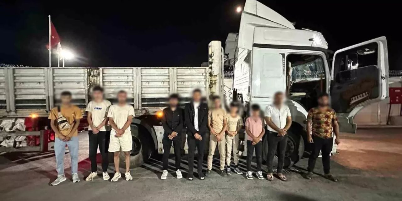 Konya'da TIR'da 9 göçmen yakalandı