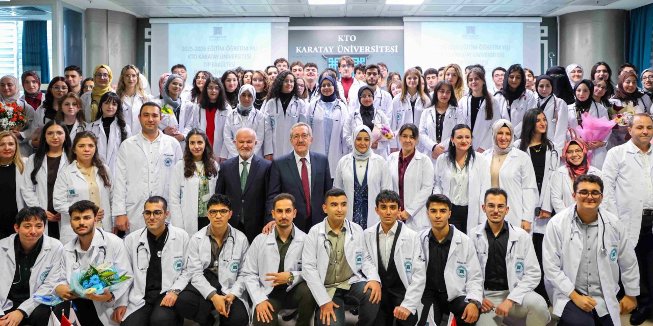 Geleceğin Hekimi TIP Fakültesi 1. Sınıf Öğrencileri Beyaz Önlüklerini Giydi