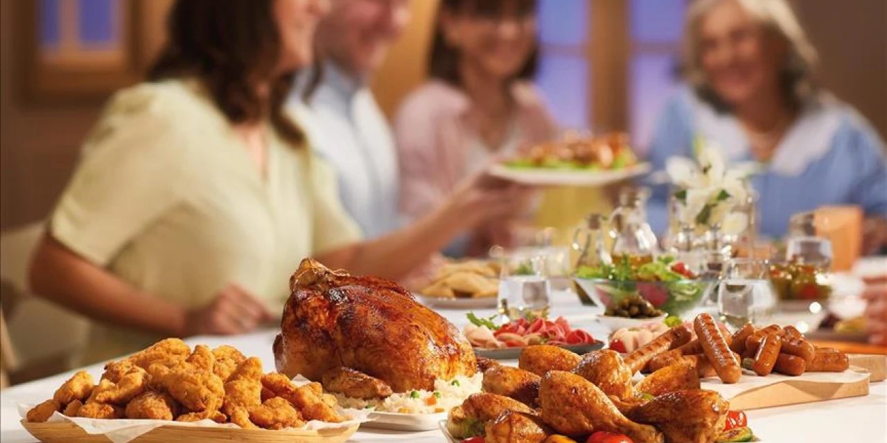 Sağlıklı Ve Lezzetli Yılbaşı Sofrası İçin  10 Önemli Öneri!