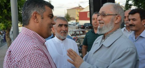 Abdullah Büyük Hoca “Mahalle İftarlarına” Katıldı