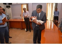 Yaşam Mücadelesini Kazanan  Berat Bebek El Öpmeye Geldi