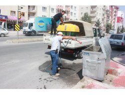 Çöp Konteynırları Dezenfekte Ediliyor