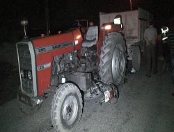 Traktör İle Motorsiklet Çarpıştı 1 Yaralı