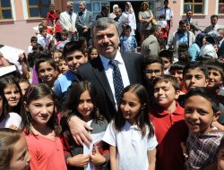 31 İlçede Büyükşehir’den Eğitim Desteği