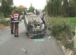 OTOMOBİL TAKLA ATTI :1 YARALI