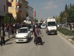 Otomobil Öğrenciye Çarptı 1 Yaralı