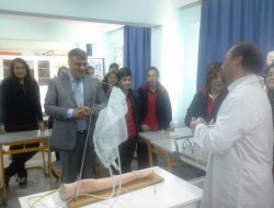 Özgüven Geleceğin Sağlık Neferlerini Ziyaret Etti