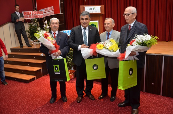 Özgüven Öğretmenlerini Unutmadı