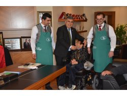 Özgüven’den ‘Engelliler Günü’ Mesajı