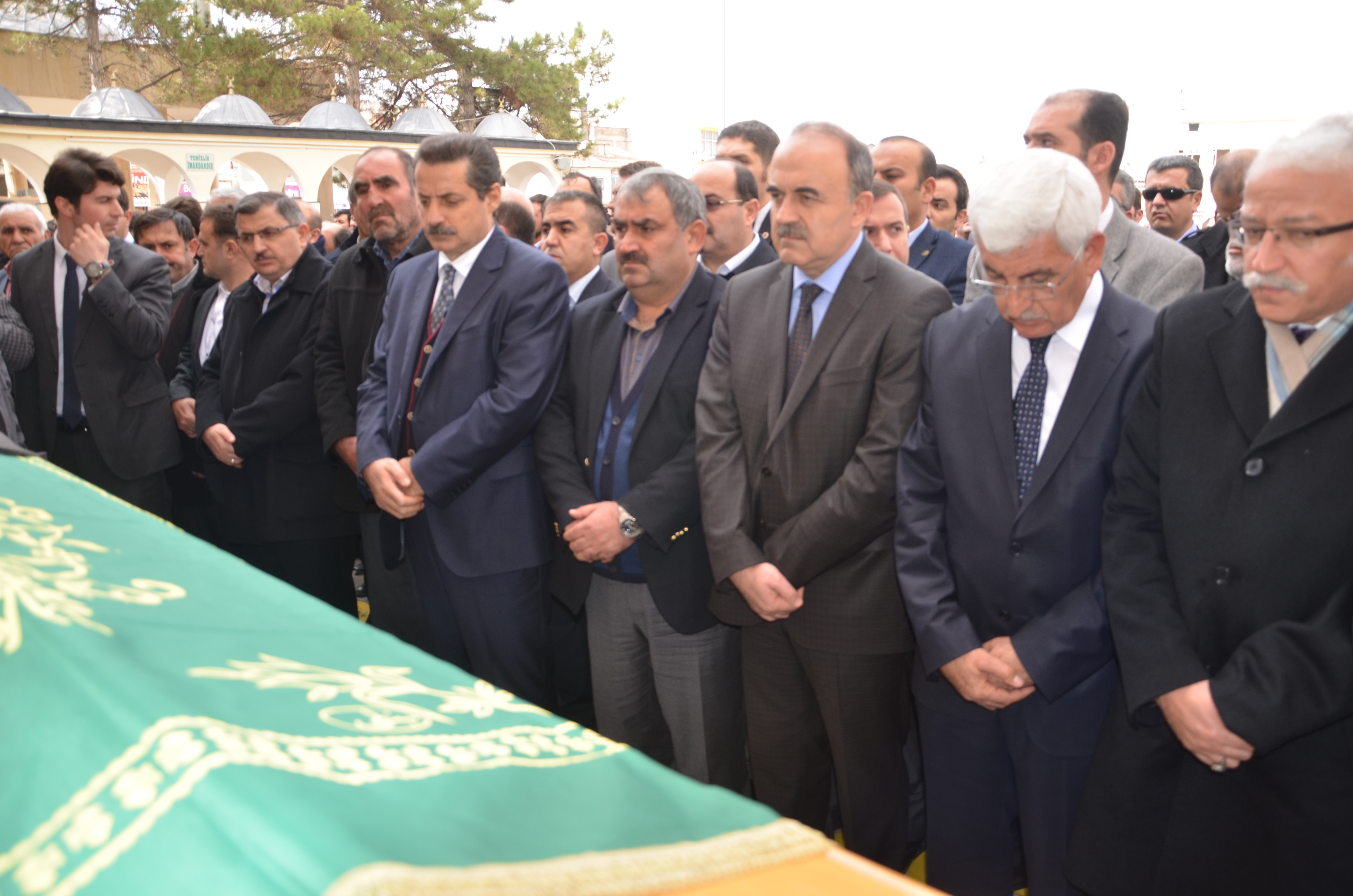 Çelik Etyemez Ailesinin Acısına Ortak Oldu