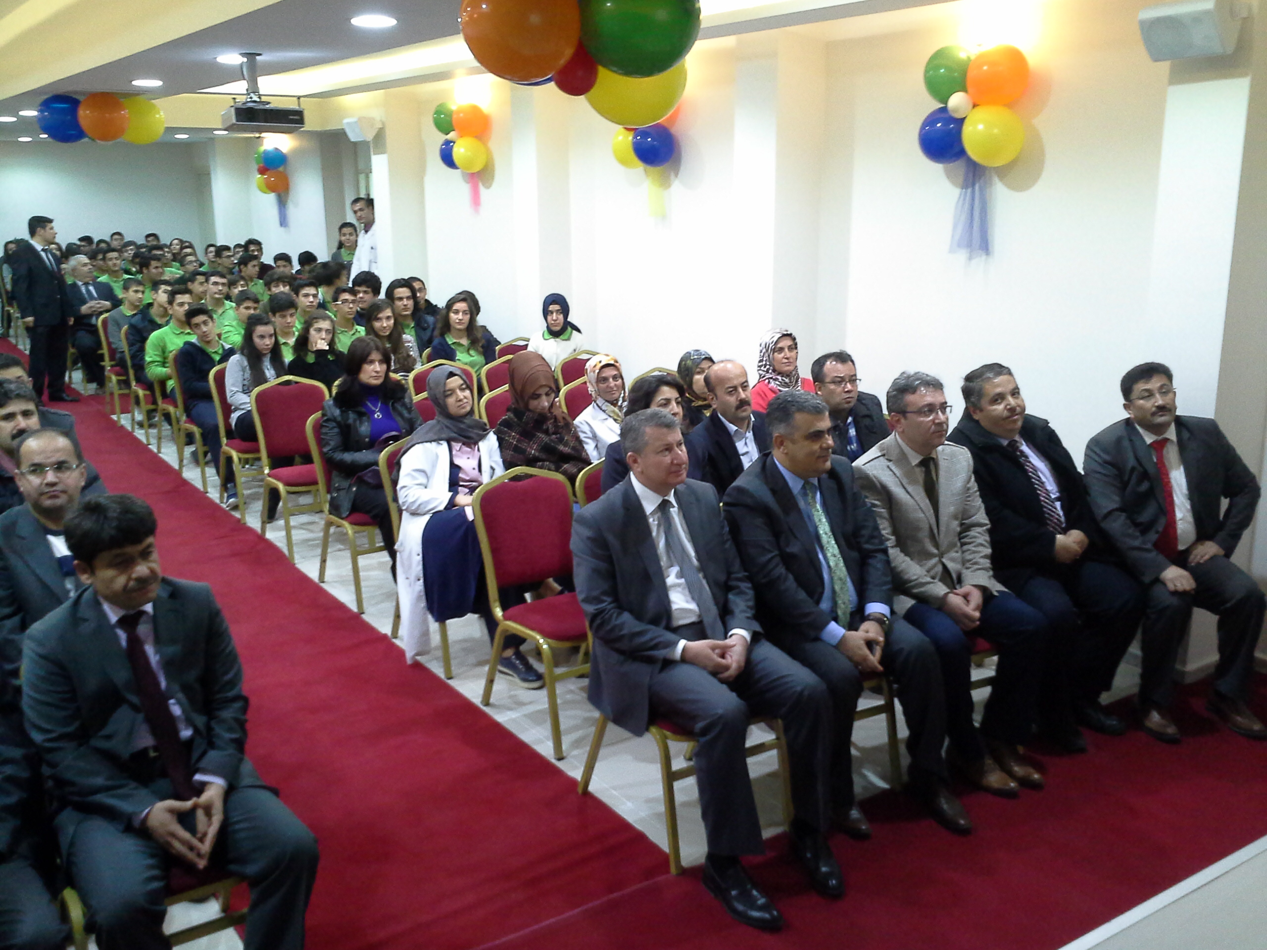 Özgüven, “Gençlerimizle Övünüyoruz”