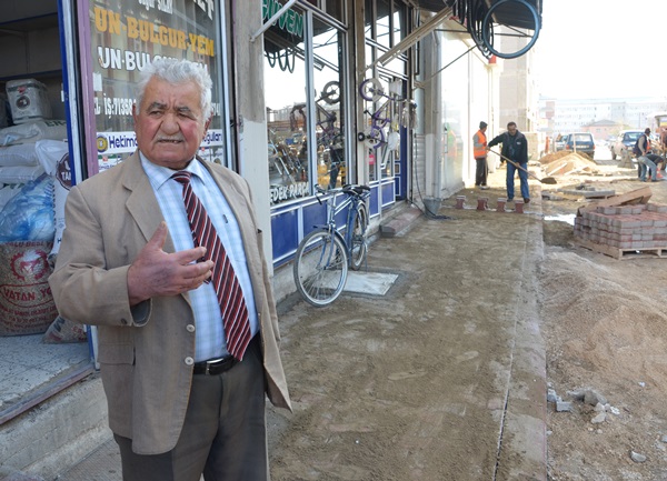 Kaldırım Çalışmaları Devam Ediyor