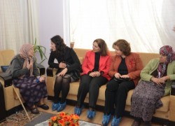 Ereğli Gönül Elçileri Vasfiye Ergin Huzurevini ziyaret etti.