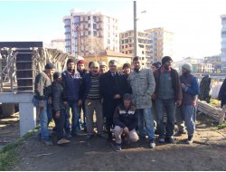 İnşaat Ustalarının Çayını İçti