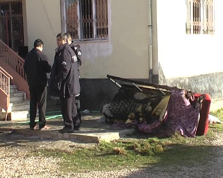 Çıkan Yangın’da 3 Aylık Bebek Hastaneye Kaldırıldı