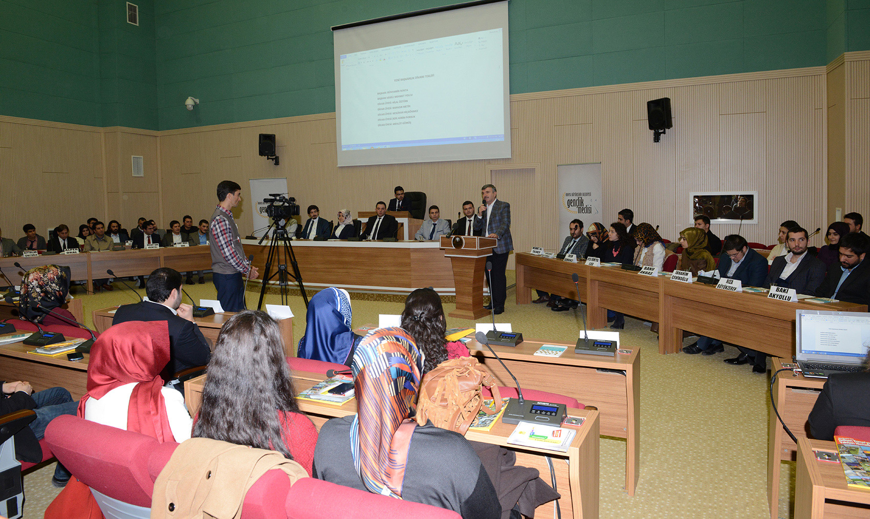 Büyükşehir Her Zaman Gençlerin Yanında