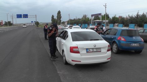 00000.00_00_28_19.still001.jpg 00000.00_00_28_19.still001.jpg