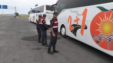 00000.00_01_46_09.still007.jpg 00000.00_01_46_09.still007.jpg