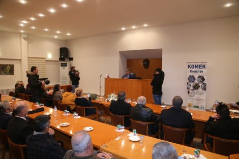 04.01.2019-belediyeden-tarima-destek-4.jpg