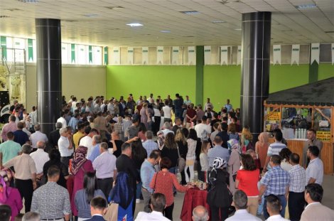 06.06.2019-baskan-oprukcu-bayram’da-da-hemsehrileriyle-11.jpg 06.06.2019-baskan-oprukcu-bayram’da-da-hemsehrileriyle-11.jpg