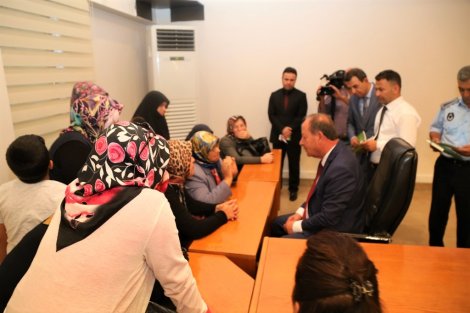 10.07.2019-vatandas-baskanla-bulusuyor-ereglinin-sorunlari-cozuluyor-2.jpg 10.07.2019-vatandas-baskanla-bulusuyor-ereglinin-sorunlari-cozuluyor-2.jpg