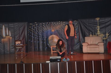 14.12.2018-tiyatro-5.jpg 14.12.2018-tiyatro-5.jpg