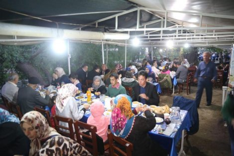 17.05.2019-baskan-oprukcu-ramazan’i-hemserileriyle-bir-arada-geciriyor-1.jpeg 17.05.2019-baskan-oprukcu-ramazan’i-hemserileriyle-bir-arada-geciriyor-1.jpeg