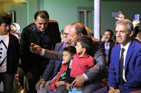 17.05.2019-baskan-oprukcu-ramazan’i-hemserileriyle-bir-arada-geciriyor-7.jpeg 17.05.2019-baskan-oprukcu-ramazan’i-hemserileriyle-bir-arada-geciriyor-7.jpeg