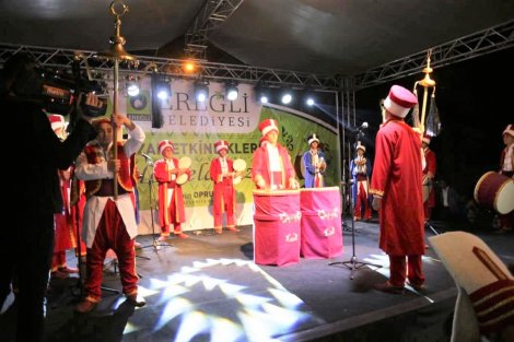 17.05.2019-baskan-oprukcu-ramazan’i-hemserileriyle-bir-arada-geciriyor-8.jpeg 17.05.2019-baskan-oprukcu-ramazan’i-hemserileriyle-bir-arada-geciriyor-8.jpeg