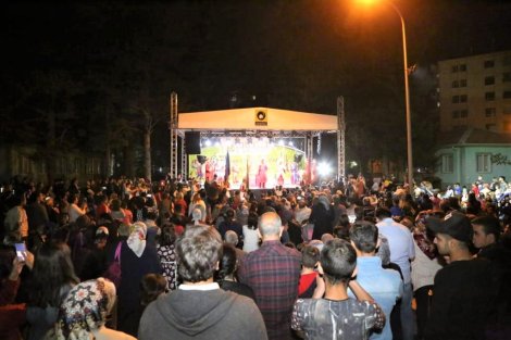 17.05.2019-baskan-oprukcu-ramazan’i-hemserileriyle-bir-arada-geciriyor-9.jpeg 17.05.2019-baskan-oprukcu-ramazan’i-hemserileriyle-bir-arada-geciriyor-9.jpeg