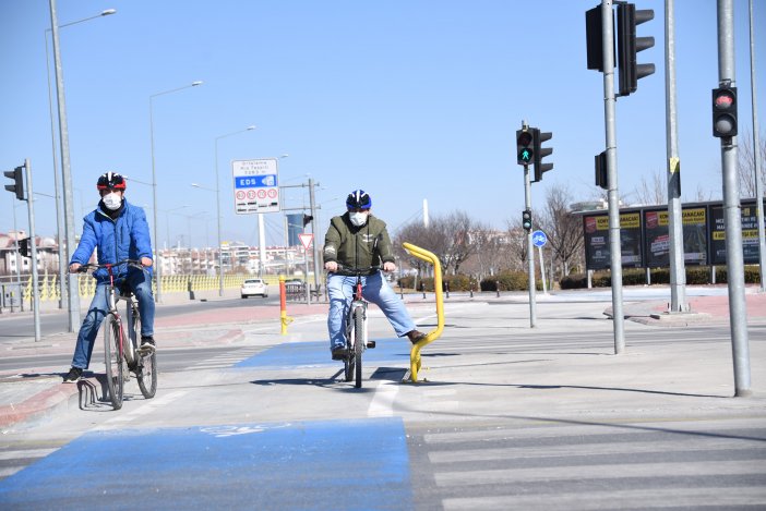 bisiklet-sehri-konyada-bisiklet-trafik-isiklarinin-sayisi-artiriliyor-001.jpg