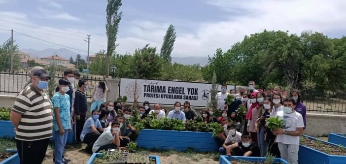 metin-kiratli-ozel-egitim-okulu-tarima-engel-yok-projesi-008.jpg