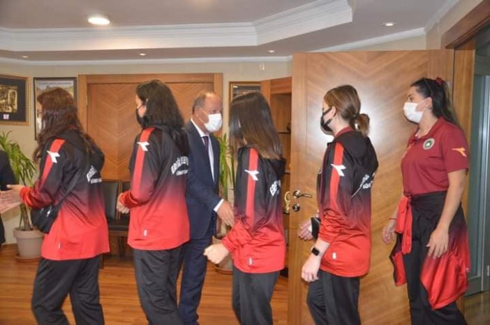 gunseven-salgam-eregli-belediye-spor-kulubunden-oprukcuya-ziyaret-002.jpg