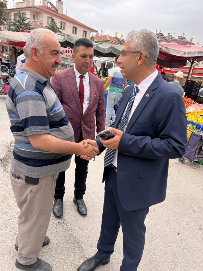 baskan-akpinar-pazar-esnafini-ziyaret-etti-006.jpg