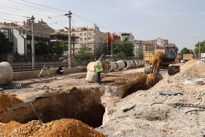 koski-banliyo-hatti-guzergahinda-deplase-calismalari-gerceklestiriyor-003.jpeg