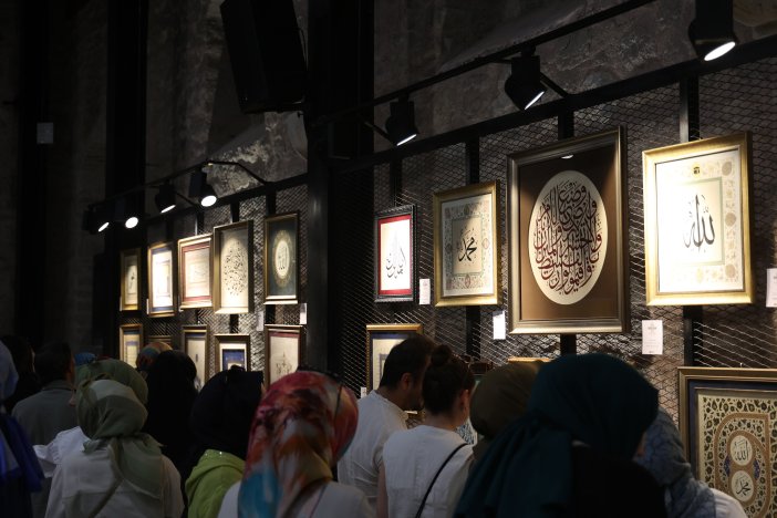 komekin-sanatla-yazilan-miras-geleneksel-turk-islam-sanatlari-sergisi-acildi-001.jpg