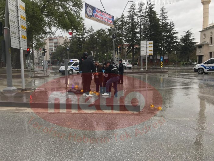 ereglide-motosikletlerle-kuyumcu-soygunu-003.jpg