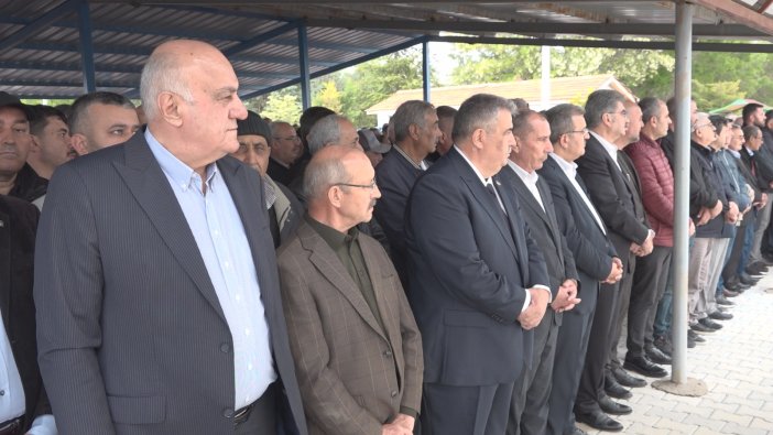 recep-konukun-oglu-fatih-konuk-dualarla-topraga-verildi-002.jpeg