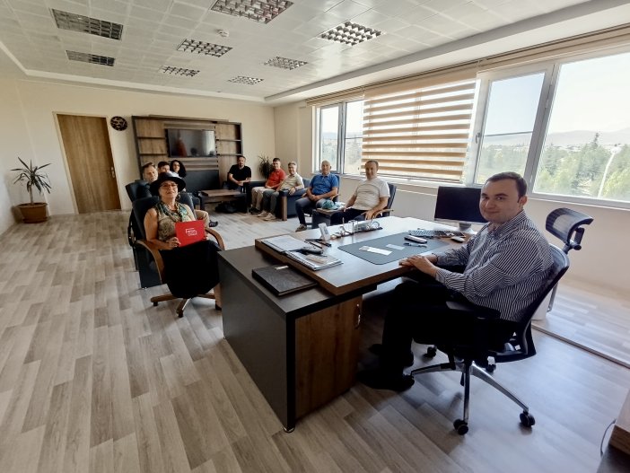 konyanin-kadinhani-ilcesi-bozkirin-isigi-kadinhani-etkinligi-kapsaminda-turkiyenin-dort-bir-yanindan-gelen-fotograf-sanatcilarini-agirladi-006.jpg