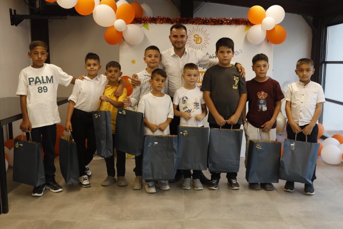 sen-degerlisin-derneginden-yetim-ve-muhtac-cocuklar-icin-unutulmaz-yaz-kursu-003.jpg