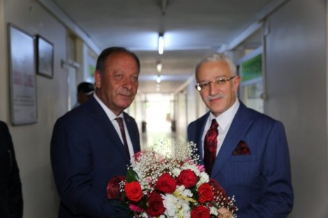 21.06.2019-baskan-oprukcuya-anlamli-ziyaret-2.jpg 21.06.2019-baskan-oprukcuya-anlamli-ziyaret-2.jpg