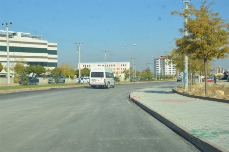 23.10.2019-eregli-belediyesi’nden-hastane-yolu’na-sicak-asfalt-3.jpg 23.10.2019-eregli-belediyesi’nden-hastane-yolu’na-sicak-asfalt-3.jpg