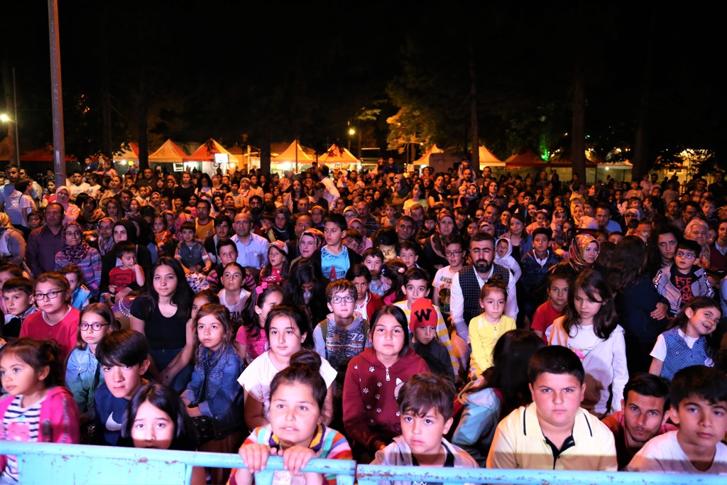 27.05.2019-cocuklar-eglenceye-doydu-8.jpg 27.05.2019-cocuklar-eglenceye-doydu-8.jpg