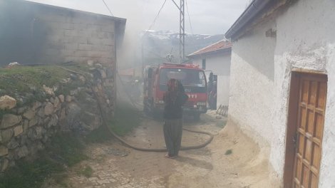 ahirda-cikan-yangin-korkuttu-003.jpg ahirda-cikan-yangin-korkuttu-003.jpg