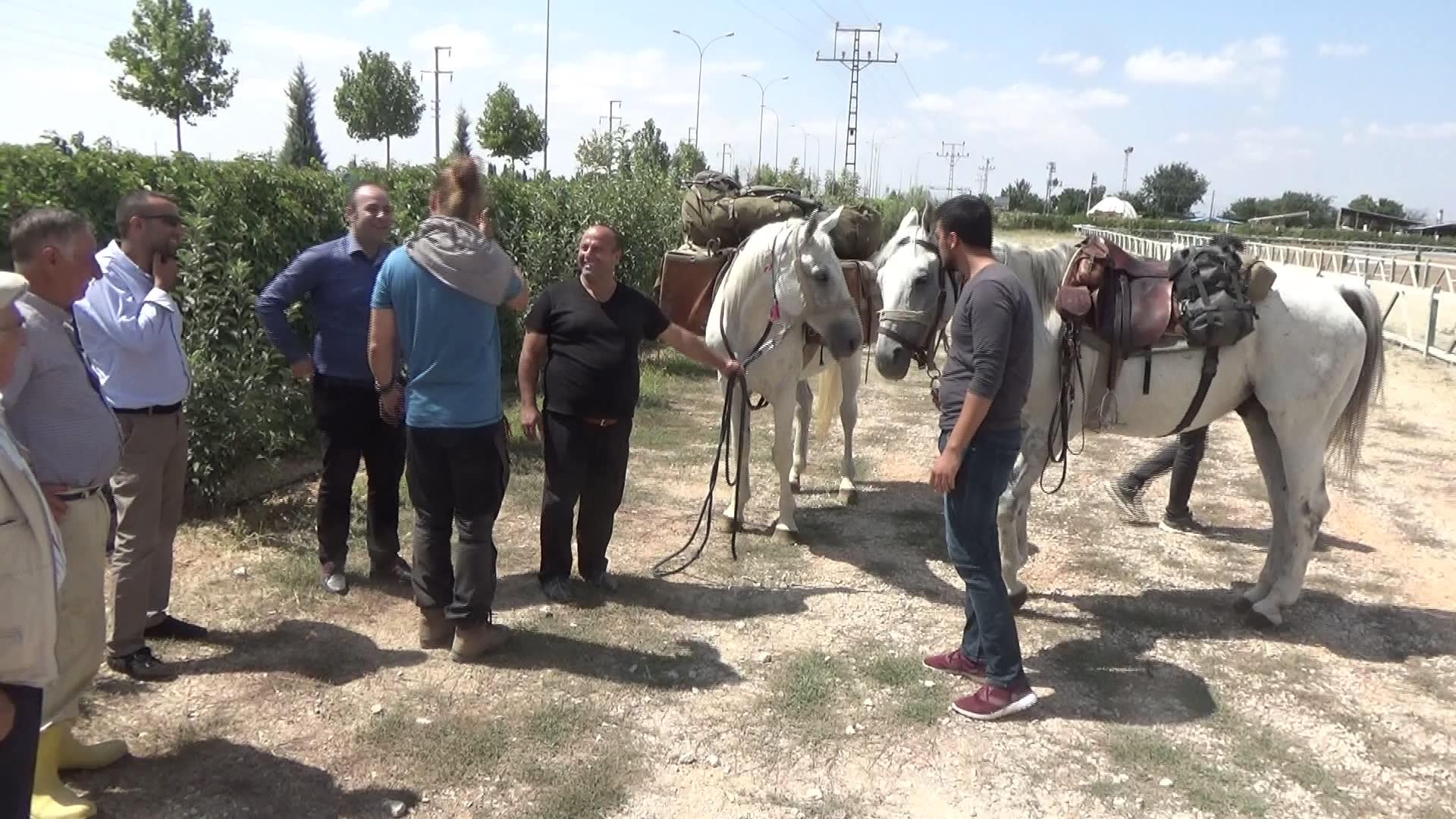 at-sirtinda-hac-yolculugu007.jpg at-sirtinda-hac-yolculugu007.jpg