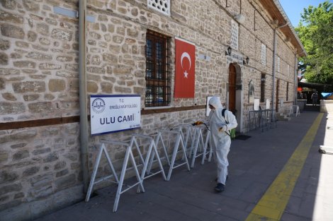 eregli-belediyesi-camileri-dezenfekte-etti.JPG