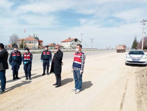 kaymakam-ciftciden-kontrol-noktalarina-denetim-002.jpg kaymakam-ciftciden-kontrol-noktalarina-denetim-002.jpg