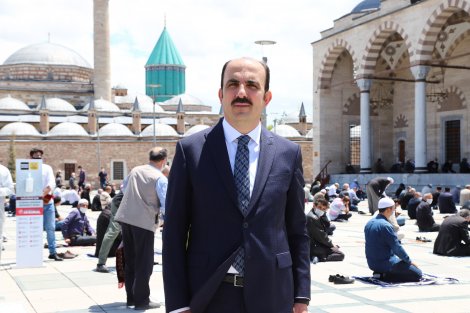 konya’da-cuma-namazi-ile-ikinci-bayram-yasandi-001.jpg