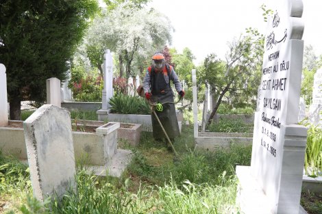 mezarlik_1.jpg mezarlik_1.jpg