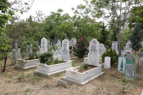 mezarlik_3.jpg mezarlik_3.jpg